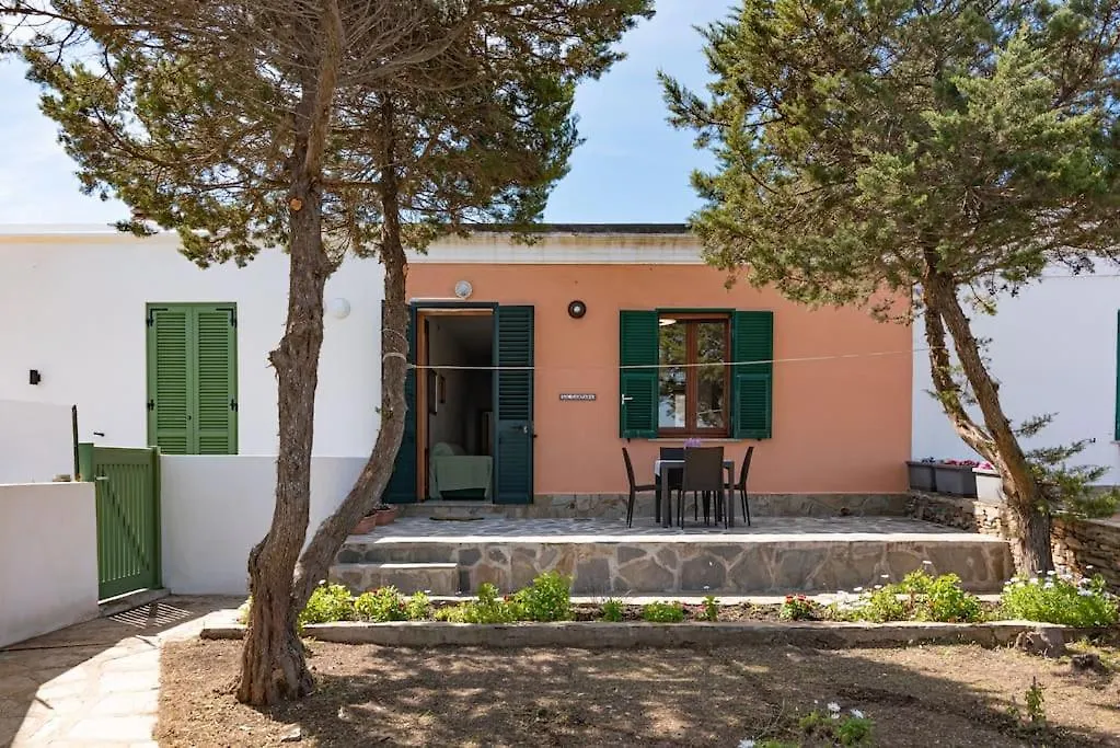 Vakantiehuis La Lampara - Casa Panoramica 4 Km Dalla Pelosa Stintino Italië