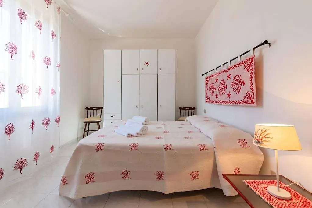 Vakantiehuis La Lampara - Casa Panoramica 4 Km Dalla Pelosa Stintino Italië